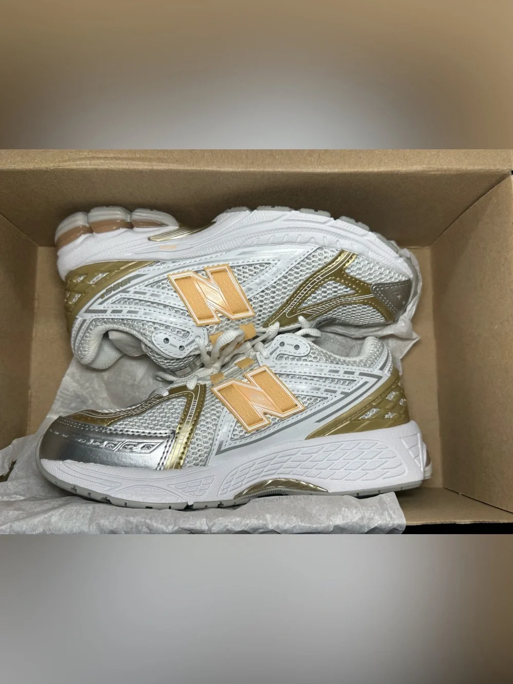 New Balance 1906R Sneakers Size 4.5 Youth